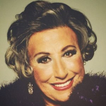 Müzeyyen Senar